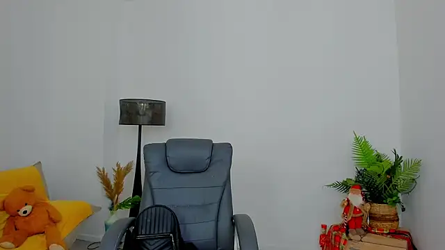 Carla_Devon's cam snapshot