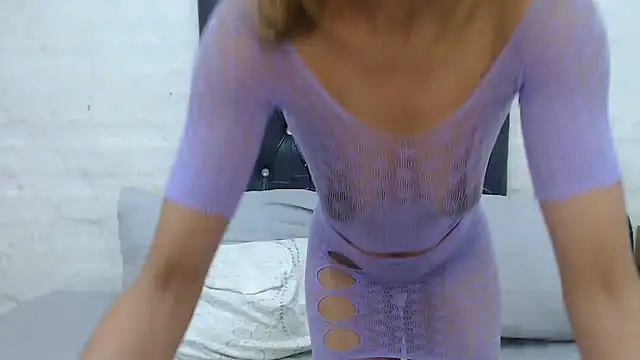 GlowGoddessxx's cam snapshot