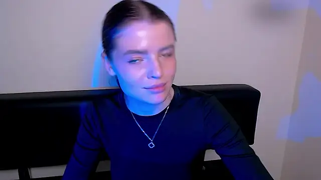 MissOliviaa_'s cam snapshot