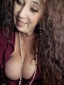 GypsyEsmeralda's cam snapshot