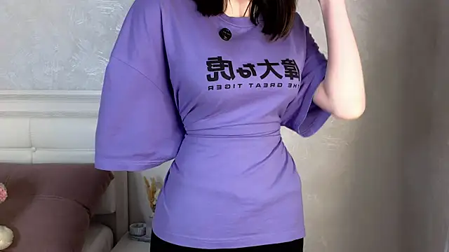 YvonneShames's cam snapshot