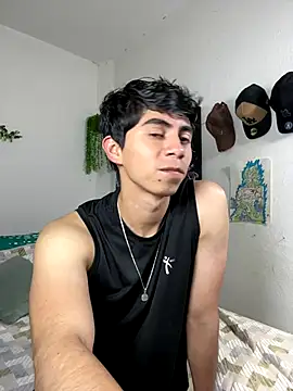 Yaiden_11 live sex cam