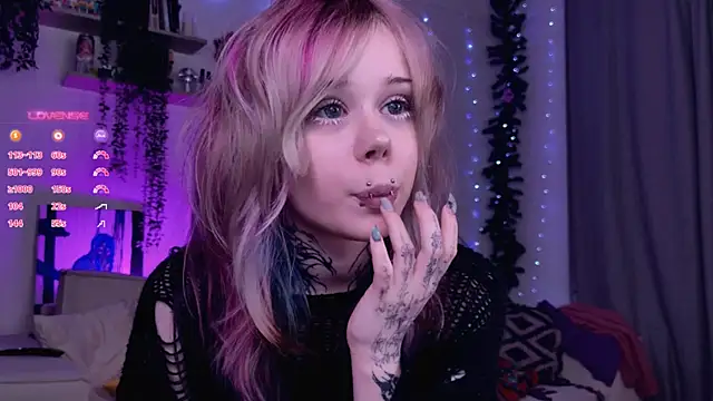 Lollyshy's cam snapshot