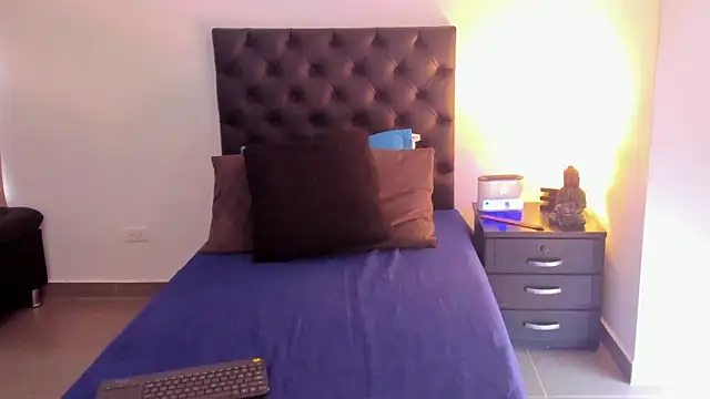 Jenny_Carters's cam snapshot