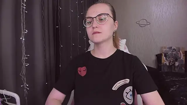 MissBrightShine's cam snapshot