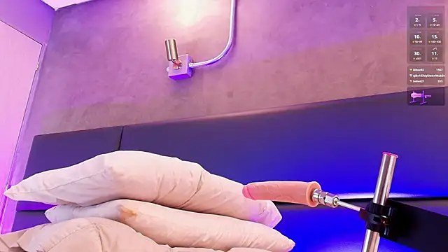 Leslymonroe's cam snapshot