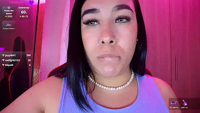 leahtemptation3's cam snapshot