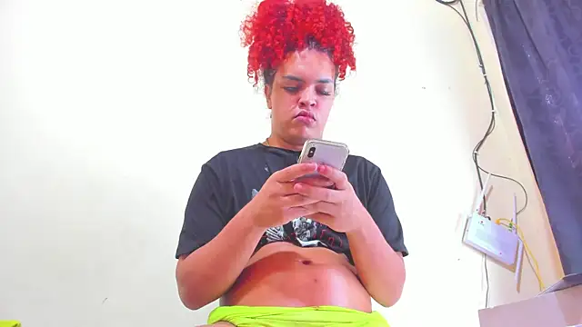 KarineWine live sex cam