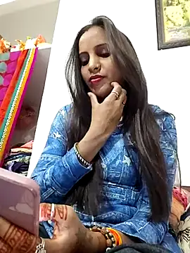 Hotty-Nidhi's cam snapshot