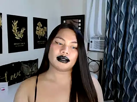 TSbrianaHugeCock live sex cam