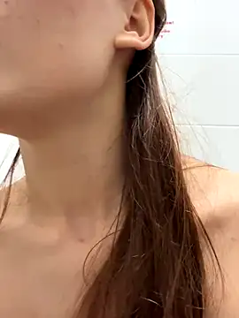 LilluKatten live sex cam