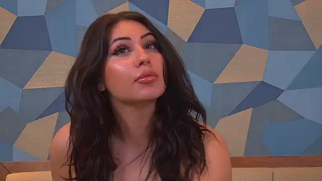 Valentina_Oliver live sex cam