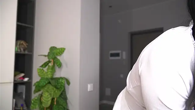 bombaleylo's cam snapshot