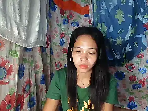 PinaySkinnyGirl live sex cam