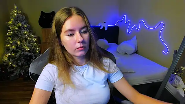 EmilyPaw's cam snapshot