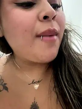 ashley-swift-'s cam snapshot