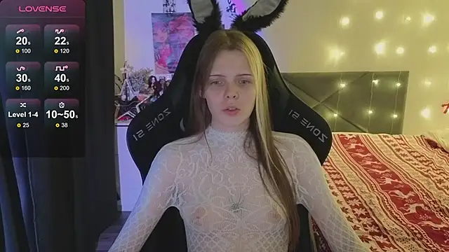 Luna_Navy's cam snapshot