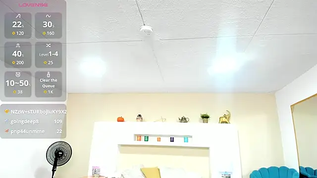 Sophie_Russell_'s cam snapshot