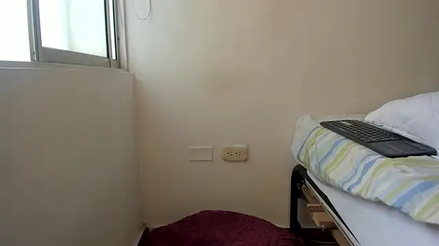 cowmarce's cam snapshot