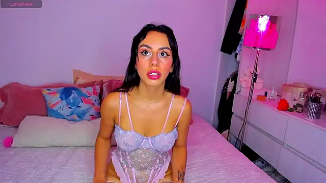 Lunadahia's cam snapshot