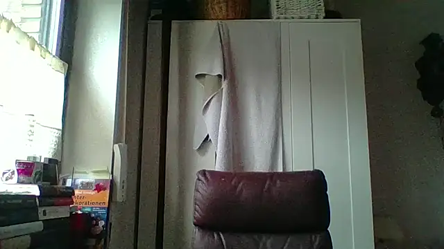 _squirty_cum_lady_'s cam snapshot