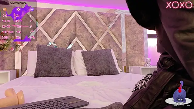 Susa1userma_'s cam snapshot