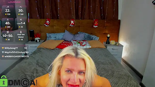 Luna__Lewis's cam snapshot