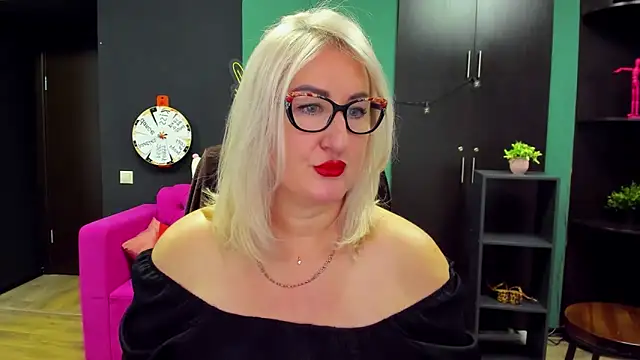 ChristyBrooks's cam snapshot