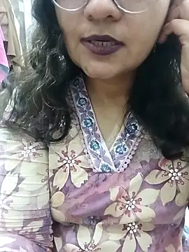 Mahira_sharma01's cam snapshot