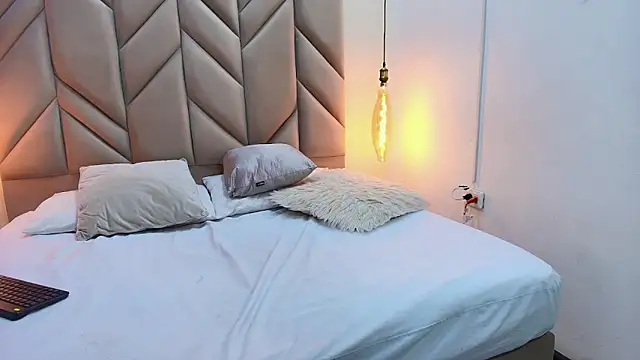 AndreaKinghs's cam snapshot