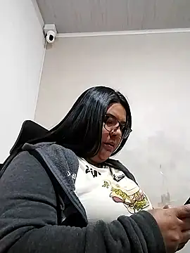 Carameloswing1 live sex cam