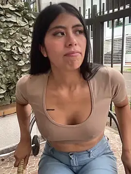 Adele_Pinkk's cam snapshot