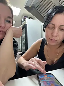 VaryaRose live sex cam