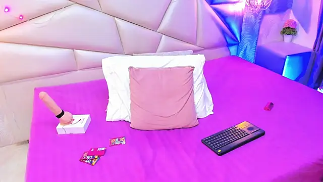 laurettedela_rouse live sex cam