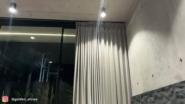 Golden_Aline live sex cam