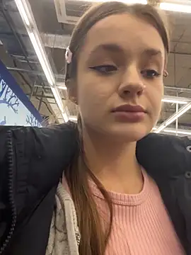 KittyQueeny live sex cam