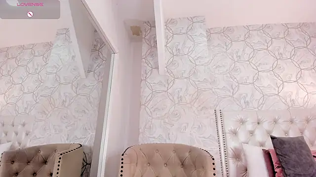 amara_rousse's cam snapshot