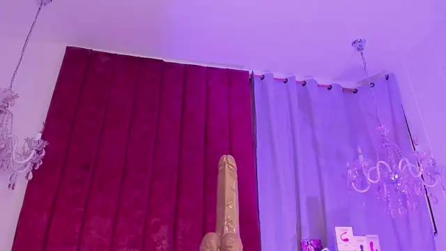 Selenee-'s cam snapshot