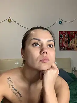 MiraMiss's cam snapshot