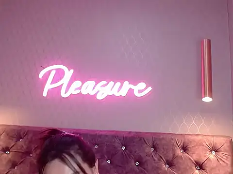 CataleyaDamourx's cam snapshot