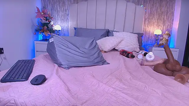 sofi_hils's cam snapshot