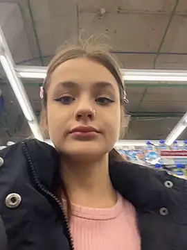 KittyQueeny's cam snapshot