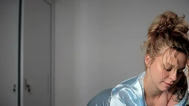 LilyFlamee's cam snapshot