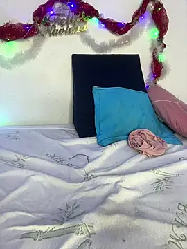 Violeta_Goddess live sex cam