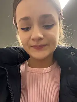 KittyQueeny's cam snapshot