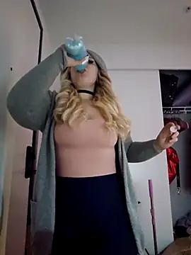 RaisingDaisy's cam snapshot