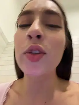 Holly_Play live sex cam