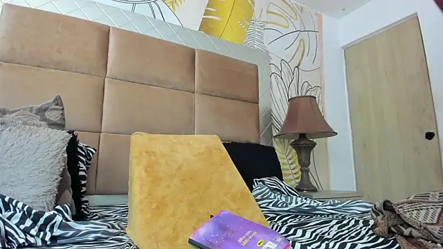 bigblackhotx1 live sex cam