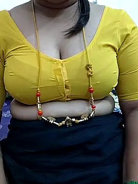 gaurika18 live sex cam