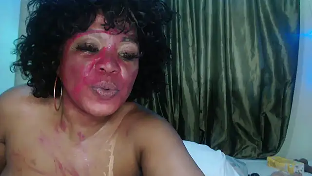 Foxybrownxx1 live sex cam